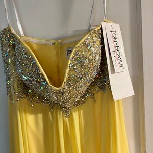 NWT Tony Bowls  Dress Size 14